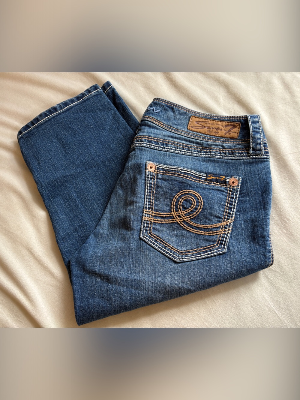 Seven7 Women's Embroidered Pocket Capri Jeans 4